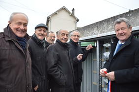Le préfet d'Eure-et-Loir a inauguré l'une des premières armoires d'accès à la fibre optique à Dreux