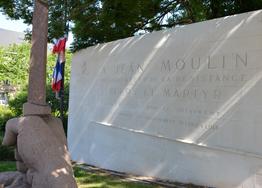 Monument J Moulin